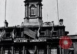 Immagine di Charles Lindbergh riceve una medaglia a New York New York City USA, 1927, secondo 9 filmato di repertorio 65675031416