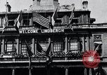 Immagine di Charles Lindbergh riceve una medaglia a New York New York City USA, 1927, secondo 13 filmato di repertorio 65675031416