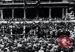 Immagine di Charles Lindbergh riceve una medaglia a New York New York City USA, 1927, secondo 21 filmato di repertorio 65675031416