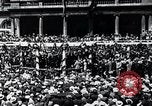 Immagine di Charles Lindbergh riceve una medaglia a New York New York City USA, 1927, secondo 23 filmato di repertorio 65675031416
