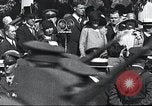 Image Charles Lindbergh reçoit New York Médaille de la vaillance New York United States USA, 1927, de la seconde 18 séquences d'archives historiques vidéo 65675031418