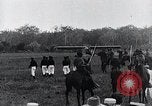 Standbild Charles Lindbergh gefeiert von Präsident Rodolfo Chiari Panama City Panama, 1928, aus Sekunde 31 historischem Filmmaterial Videoclip 65675031428