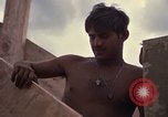 Standbild Fire Support Base Vietnam, 1970, aus Sekunde 28 historischem Filmmaterial Videoclip 65675031443
