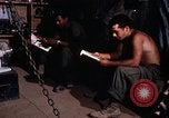 Immagine di Fire Base di supporto Il Vietnam, 1970, secondo 18 filmato di repertorio 65675031448