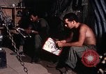 Immagine di Fire Base di supporto Il Vietnam, 1970, secondo 36 filmato di repertorio 65675031448