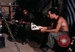 Immagine di Fire Base di supporto Il Vietnam, 1970, secondo 43 filmato di repertorio 65675031448