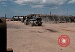Standbild Fire Support Base Vietnam, 1970, aus Sekunde 33 historischem Filmmaterial Videoclip 65675031449