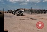 Standbild Fire Support Base Vietnam, 1970, aus Sekunde 34 historischem Filmmaterial Videoclip 65675031449