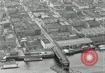 Standbild Luftaufnahme Willamette River Westside Waterfront 1920 s Portland Oregon USA, 1925, aus Sekunde 37 historischem Filmmaterial Videoclip 65675031461