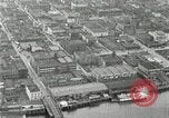 Standbild Luftaufnahme Willamette River Westside Waterfront 1920 s Portland Oregon USA, 1925, aus Sekunde 38 historischem Filmmaterial Videoclip 65675031461