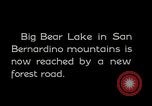 Standbild entwickelten Wald Straße Big Bear Lake California USA, 1929, aus Sekunde 7 historischem Filmmaterial Videoclip 65675031472