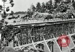 Standbild entwickelten Wald Straße Big Bear Lake California USA, 1929, aus Sekunde 14 historischem Filmmaterial Videoclip 65675031472
