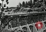 Standbild entwickelten Wald Straße Big Bear Lake California USA, 1929, aus Sekunde 18 historischem Filmmaterial Videoclip 65675031472