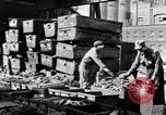 Image Recyclage de déchets pour fabriquer de l'acier United States USA, 1943, de la seconde 37 séquences d'archives historiques vidéo 65675031505