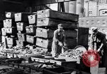 Image Recyclage de déchets pour fabriquer de l'acier United States USA, 1943, de la seconde 39 séquences d'archives historiques vidéo 65675031505