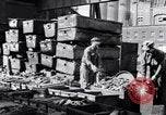 Image Recyclage de déchets pour fabriquer de l'acier United States USA, 1943, de la seconde 42 séquences d'archives historiques vidéo 65675031505