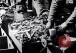 Image Recyclage de déchets pour fabriquer de l'acier United States USA, 1943, de la seconde 49 séquences d'archives historiques vidéo 65675031505