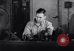 Standbild Bildung von Stahlträgern United States USA, 1943, aus Sekunde 22 historischem Filmmaterial Videoclip 65675031512
