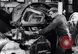 Image Fabrication de fil d'acier United States USA, 1943, de la seconde 22 séquences d'archives historiques vidéo 65675031514
