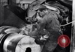 Image Fabrication de fil d'acier United States USA, 1943, de la seconde 26 séquences d'archives historiques vidéo 65675031514