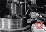 Image Fabrication de fil d'acier United States USA, 1943, de la seconde 58 séquences d'archives historiques vidéo 65675031514