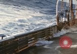 Immagine di Sondaggio oceaniche nave in mare grosso Oceano Pacifico, 1963, secondo 4 filmato di repertorio 65675031521