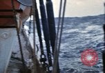 Immagine di Sondaggio oceaniche nave in mare grosso Oceano Pacifico, 1963, secondo 25 filmato di repertorio 65675031521