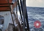 Immagine di Sondaggio oceaniche nave in mare grosso Oceano Pacifico, 1963, secondo 26 filmato di repertorio 65675031521