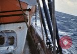 Immagine di Sondaggio oceaniche nave in mare grosso Oceano Pacifico, 1963, secondo 30 filmato di repertorio 65675031521
