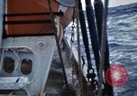 Immagine di Sondaggio oceaniche nave in mare grosso Oceano Pacifico, 1963, secondo 35 filmato di repertorio 65675031521