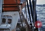 Immagine di Sondaggio oceaniche nave in mare grosso Oceano Pacifico, 1963, secondo 36 filmato di repertorio 65675031521
