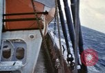 Immagine di Sondaggio oceaniche nave in mare grosso Oceano Pacifico, 1963, secondo 40 filmato di repertorio 65675031521