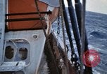 Immagine di Sondaggio oceaniche nave in mare grosso Oceano Pacifico, 1963, secondo 42 filmato di repertorio 65675031521