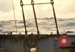 Immagine di Sondaggio oceaniche nave in mare grosso Oceano Pacifico, 1963, secondo 54 filmato di repertorio 65675031521