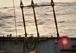 Immagine di Sondaggio oceaniche nave in mare grosso Oceano Pacifico, 1963, secondo 57 filmato di repertorio 65675031521