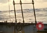 Immagine di Sondaggio oceaniche nave in mare grosso Oceano Pacifico, 1963, secondo 59 filmato di repertorio 65675031521