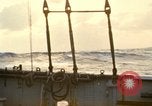 Immagine di Sondaggio oceaniche nave in mare grosso Oceano Pacifico, 1963, secondo 60 filmato di repertorio 65675031521