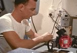 Immagine di Oceanic sondaggio laboratorio nave Oceano Pacifico, 1963, secondo 17 filmato di repertorio 65675031522