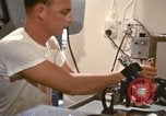 Immagine di Oceanic sondaggio laboratorio nave Oceano Pacifico, 1963, secondo 18 filmato di repertorio 65675031522