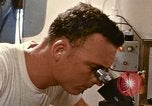 Immagine di Oceanic sondaggio laboratorio nave Oceano Pacifico, 1963, secondo 41 filmato di repertorio 65675031522