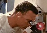Immagine di Oceanic sondaggio laboratorio nave Oceano Pacifico, 1963, secondo 42 filmato di repertorio 65675031522