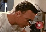 Immagine di Oceanic sondaggio laboratorio nave Oceano Pacifico, 1963, secondo 59 filmato di repertorio 65675031522