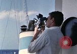Standbild mit Sextant auf ozeanischen Umfrage Schiff Pazifik, 1963, aus Sekunde 12 historischem Filmmaterial Videoclip 65675031523