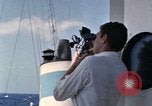 Standbild mit Sextant auf ozeanischen Umfrage Schiff Pazifik, 1963, aus Sekunde 16 historischem Filmmaterial Videoclip 65675031523