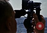 Standbild mit Sextant auf ozeanischen Umfrage Schiff Pazifik, 1963, aus Sekunde 18 historischem Filmmaterial Videoclip 65675031523