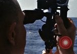 Standbild mit Sextant auf ozeanischen Umfrage Schiff Pazifik, 1963, aus Sekunde 22 historischem Filmmaterial Videoclip 65675031523