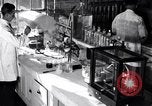 Immagine di Laboratorio di Ford pianta in acciaio United States USA, 1937, secondo 12 filmato di repertorio 65675031528