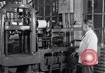 Immagine di Laboratorio di Ford pianta in acciaio United States USA, 1937, secondo 19 filmato di repertorio 65675031528