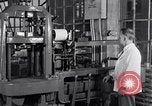 Immagine di Laboratorio di Ford pianta in acciaio United States USA, 1937, secondo 20 filmato di repertorio 65675031528