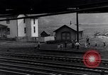 Immagine di Città Steelmill durante la depressione United States USA, 1939, secondo 31 filmato di repertorio 65675031538